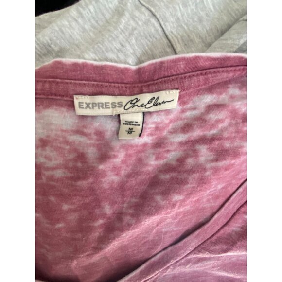 Express One Eleven pink oversized v neck tee MEDIUM Runs big - Picture 3 of 4
